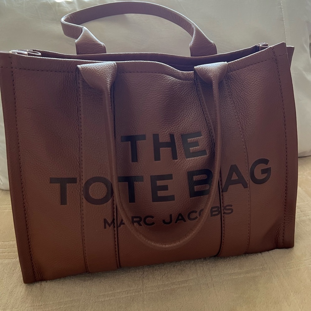 Marc Jacobs Tan Leather Tote Bag
